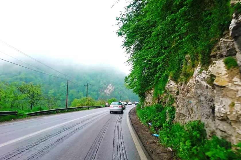 جاده هراز کجاست؟